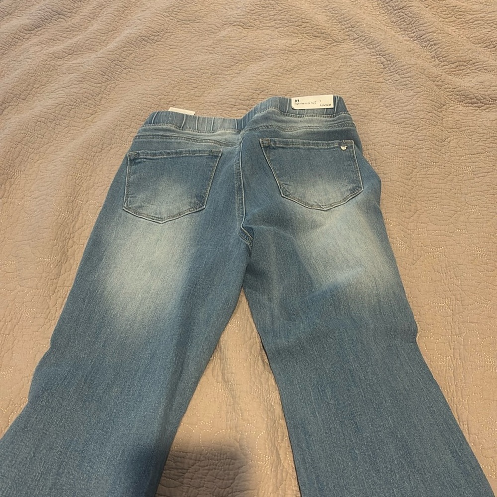 NWT tricot high rise flare size medium